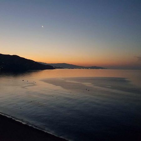Atico En Almunecar. Primera Linea De Playa Con Vistas Espectaculares Экстерьер фото