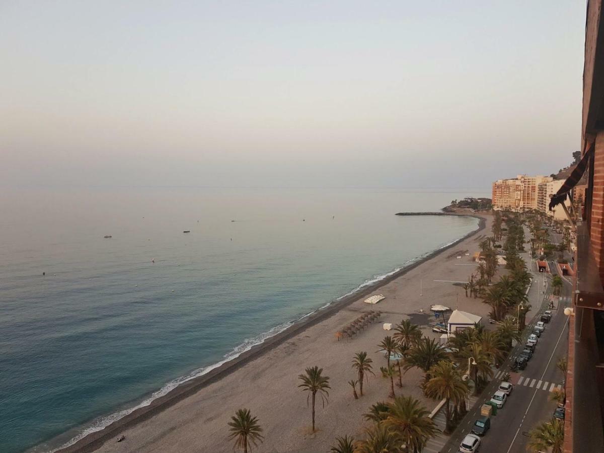 Atico En Almunecar. Primera Linea De Playa Con Vistas Espectaculares Экстерьер фото
